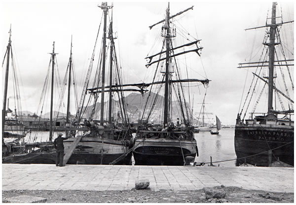 Hilde Lotz-Bauer photo of Sicily, Palermo. La Cala (Vecchio Porto)