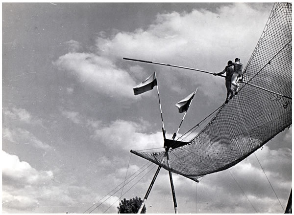 An early photo by Hilde Lotz-Bauer